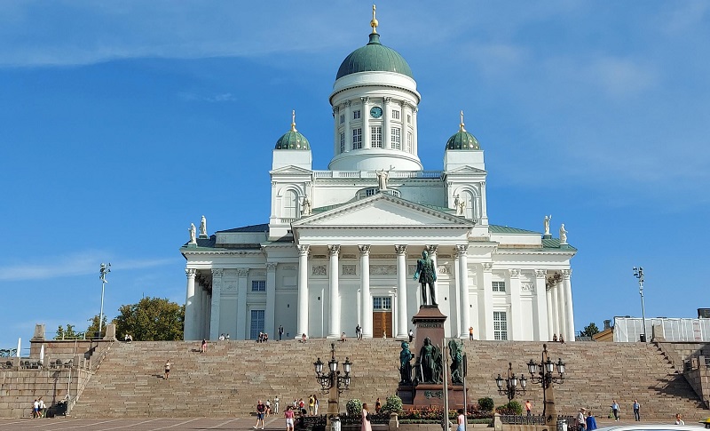 tu trai tim trang den mui bac