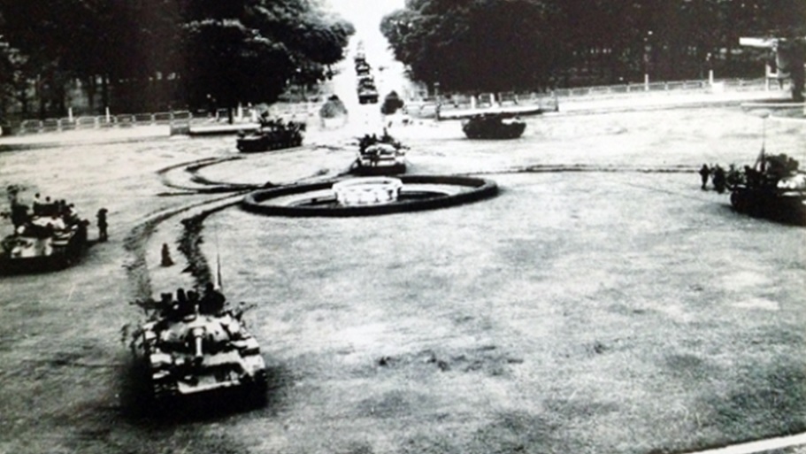 dinh doc lap 1975 2