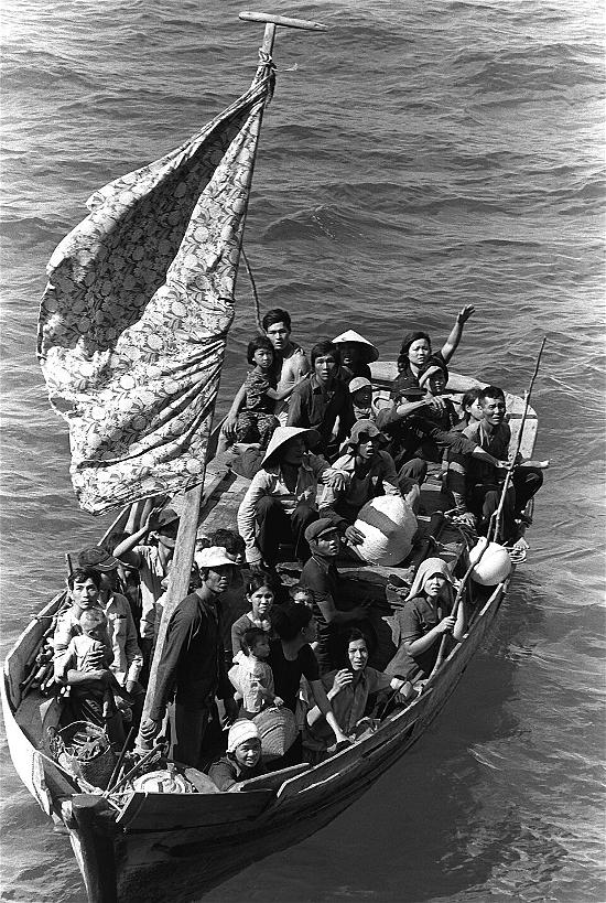 35 vietnamese boat people 2
