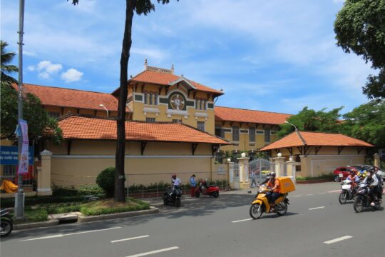 Buc thu tinh 7 540x360