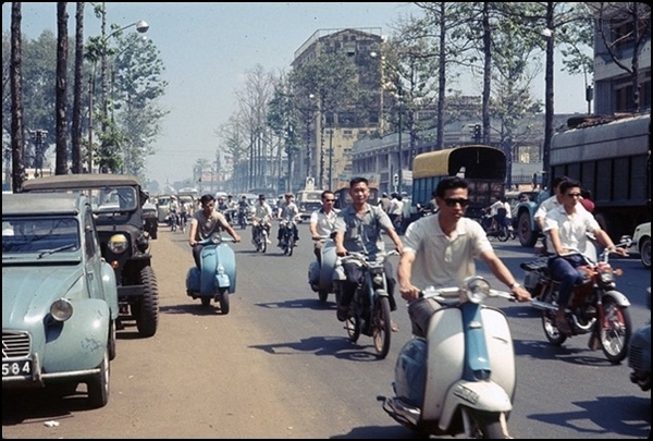 1975 di xe may gi