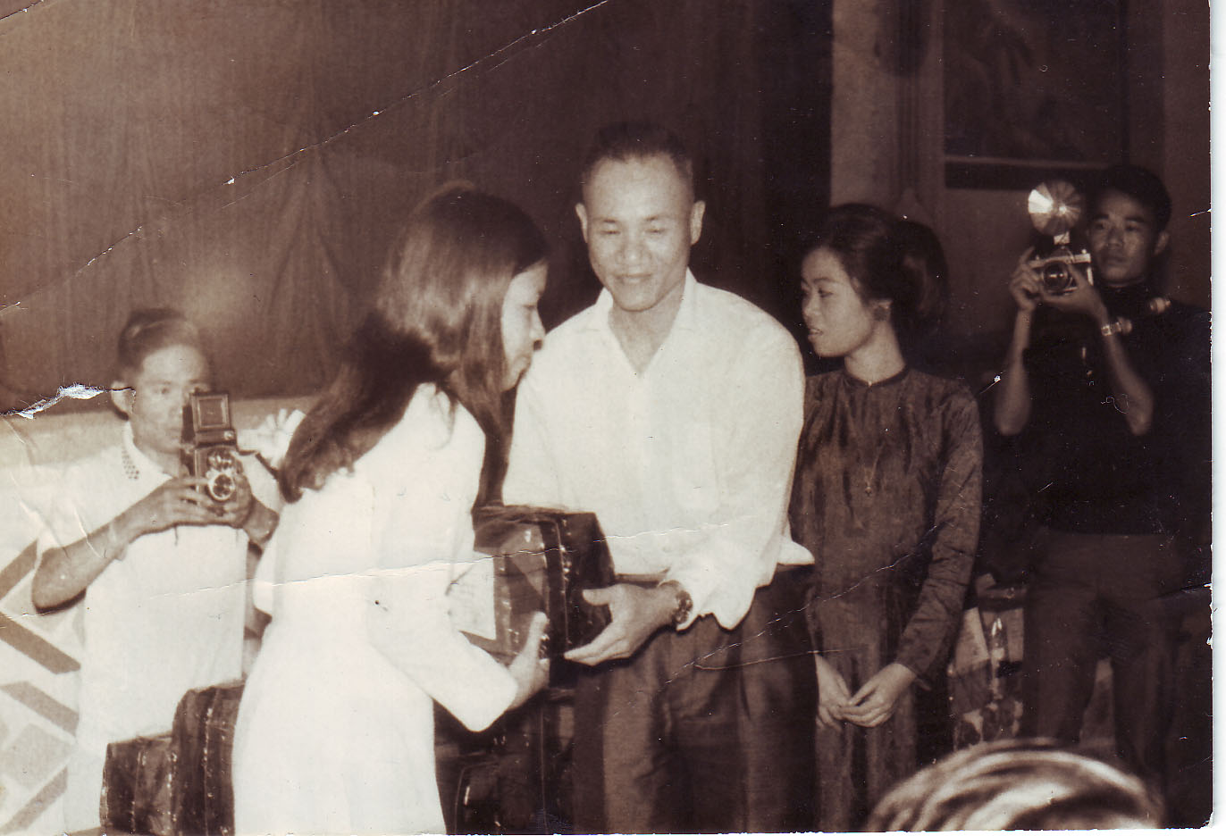 Ba phát thưởng 1