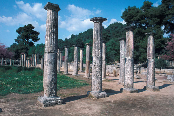 Olympia Saeulen Palaestra