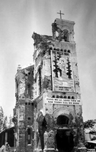nhathosauchientranh