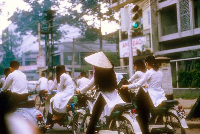 EmSaiGonTanTruongVe 768x515